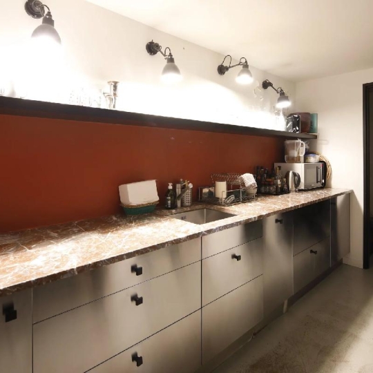  Annonces ALFORTVILLE : Local / Bureau | PARIS (75011) | 153 m2 | 1 989 620 &euro; 
