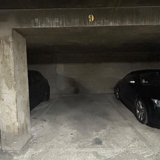  Annonces ALFORTVILLE : Garage / Parking | PARIS (75015) | 12 m2 | 120 &euro; 