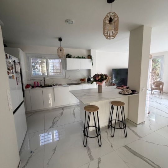  Annonces ALFORTVILLE : Maison / Villa | NOISEAU (94880) | 94 m2 | 369 000 &euro; 