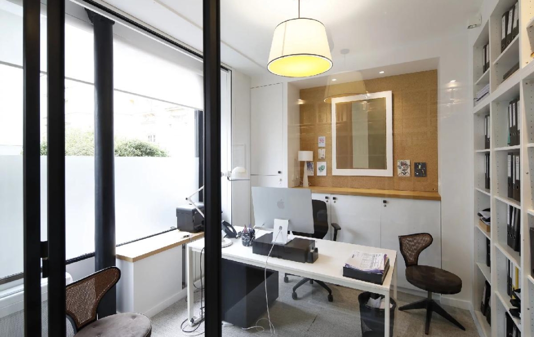 Annonces ALFORTVILLE : Local / Bureau | PARIS (75011) | 153 m2 | 1 989 620 &euro; 