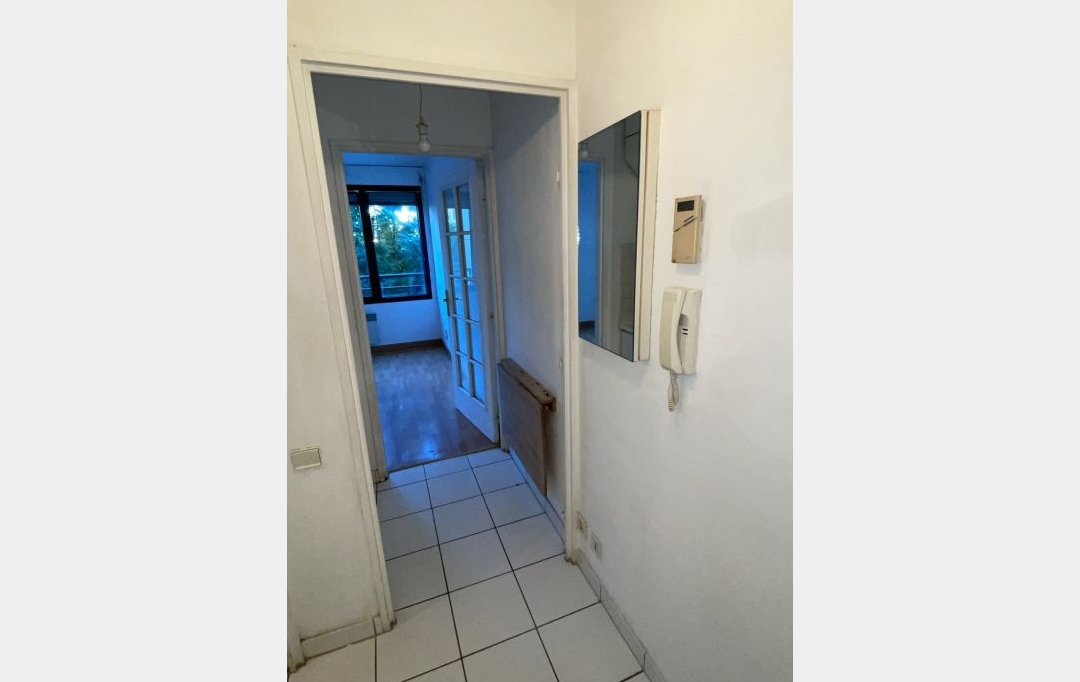 Annonces ALFORTVILLE : Apartment | CHARENTON-LE-PONT (94220) | 20 m2 | 750 &euro; 