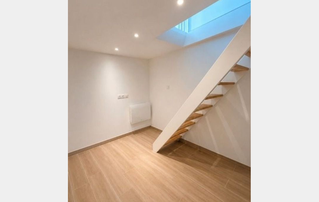 Annonces ALFORTVILLE : Local / Bureau | PARIS (75015) | 30 m2 | 260 000 &euro; 